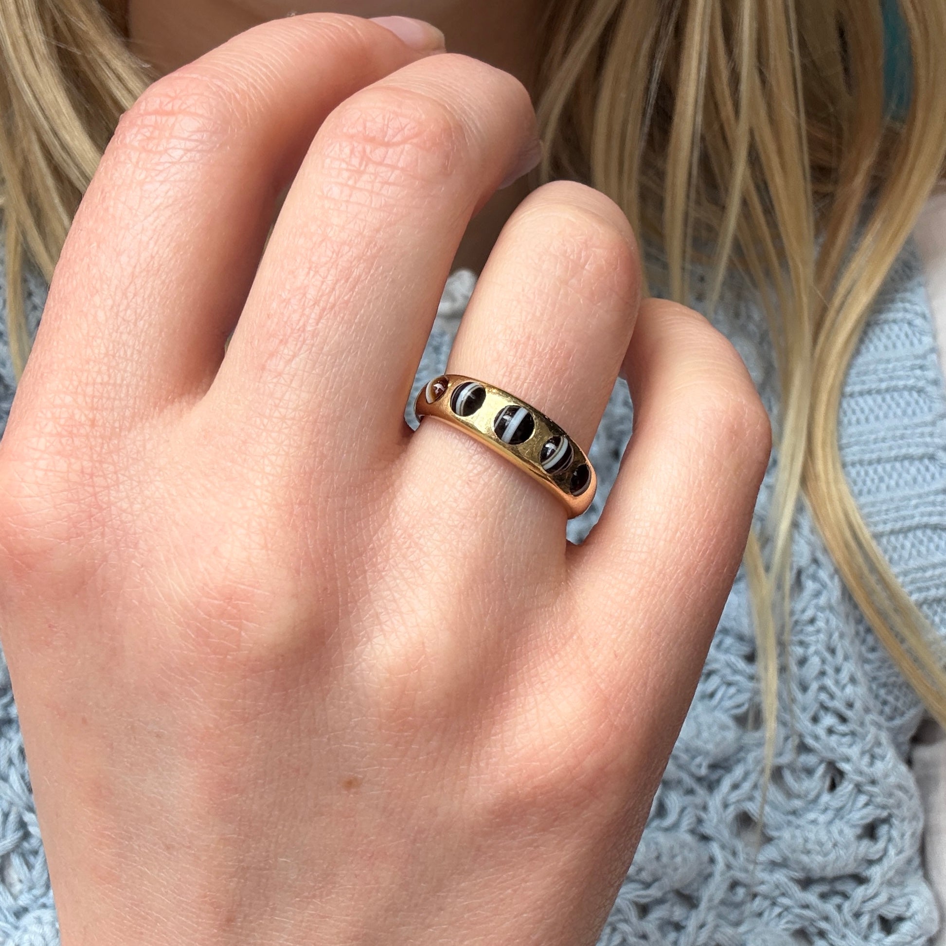 Victorian Banded Agate Gypsy Ring-Charlotte Sayers Antique Jewellery