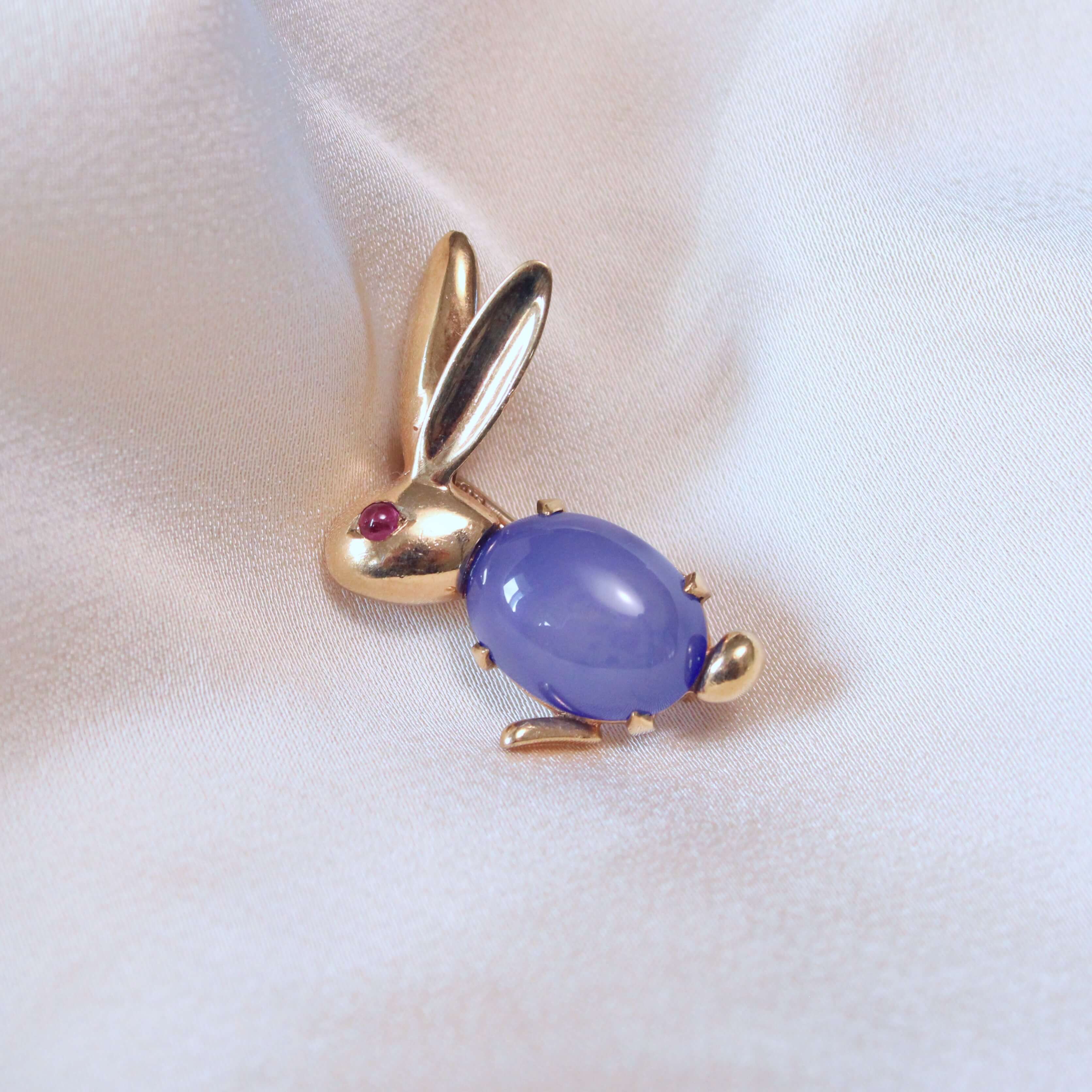 1960s Chalcedony Rabbit Brooch-Charlotte Sayers Antique Jewellery