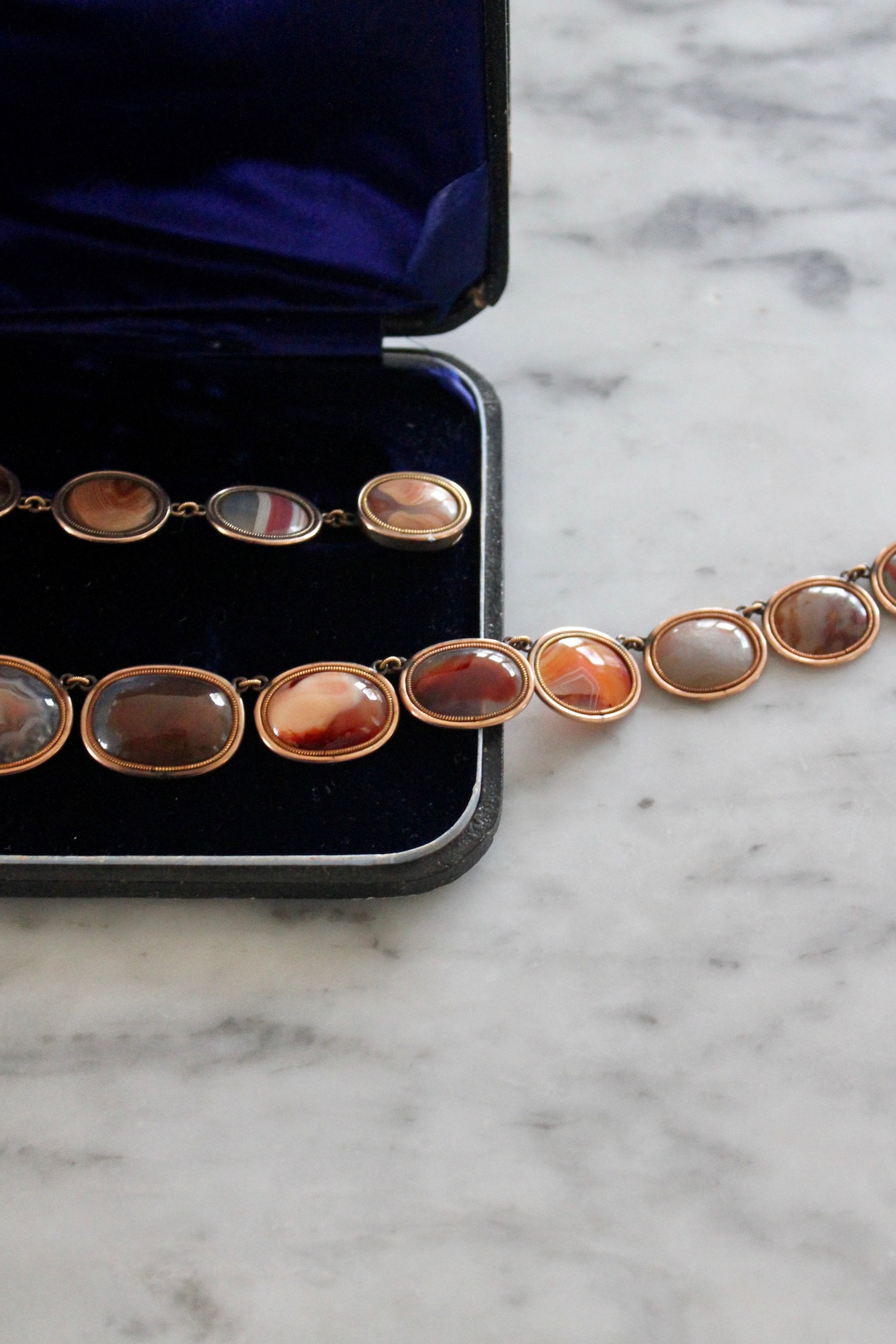 Early 19th Century Fine Gold Agate Suite-Charlotte Sayers Antique Jewellery