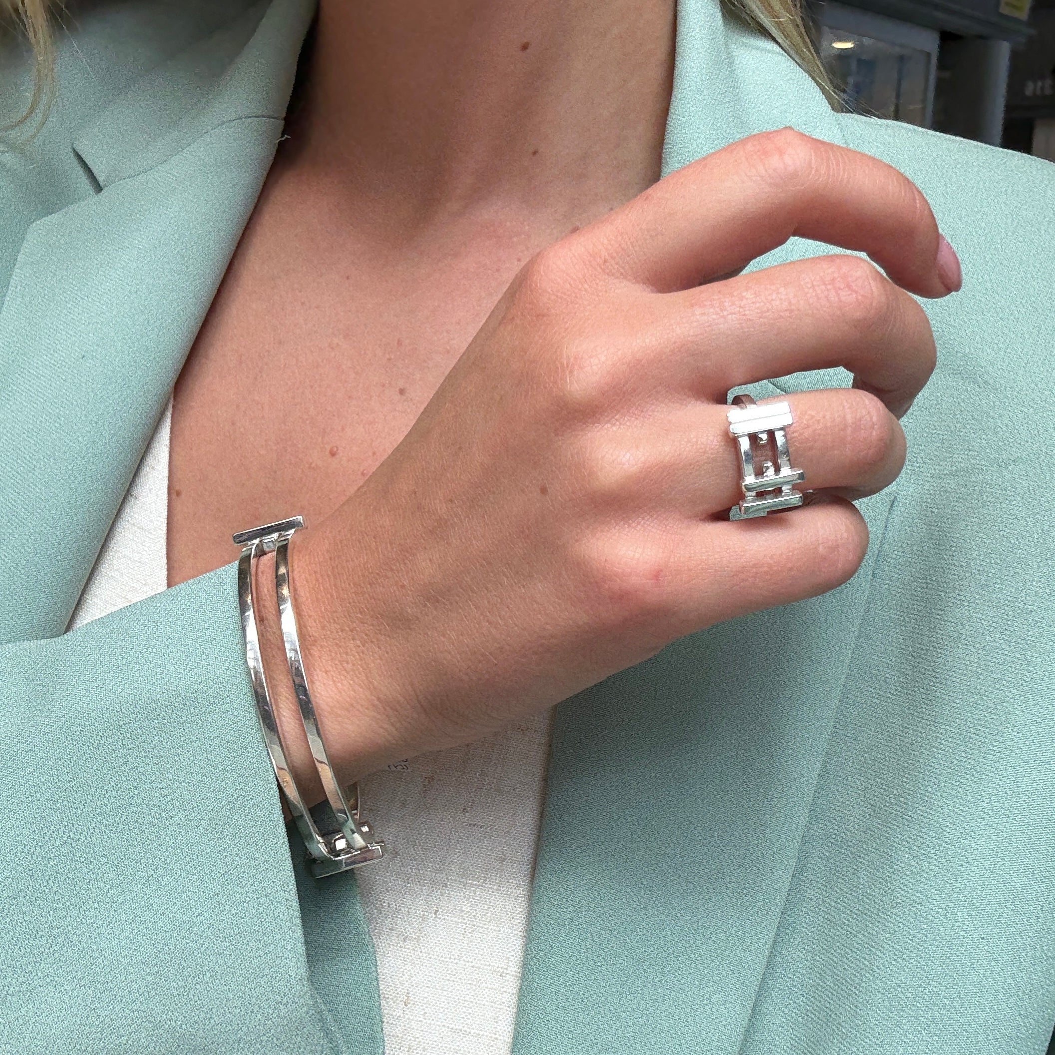 Frank Gehry for Tiffany Suite-Charlotte Sayers Antique Jewellery