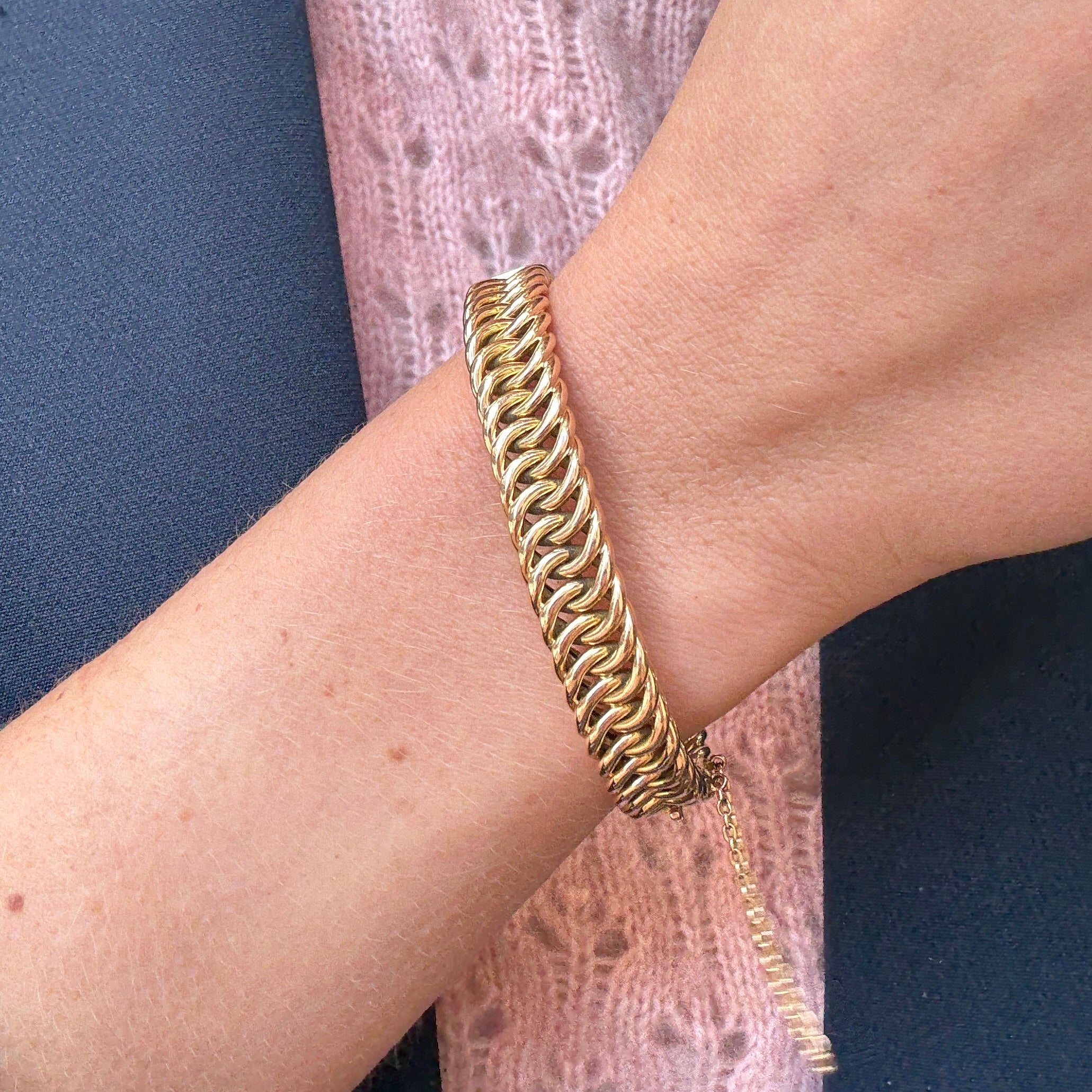 Victorian 15ct Gold Bangle-Charlotte Sayers Antique Jewellery