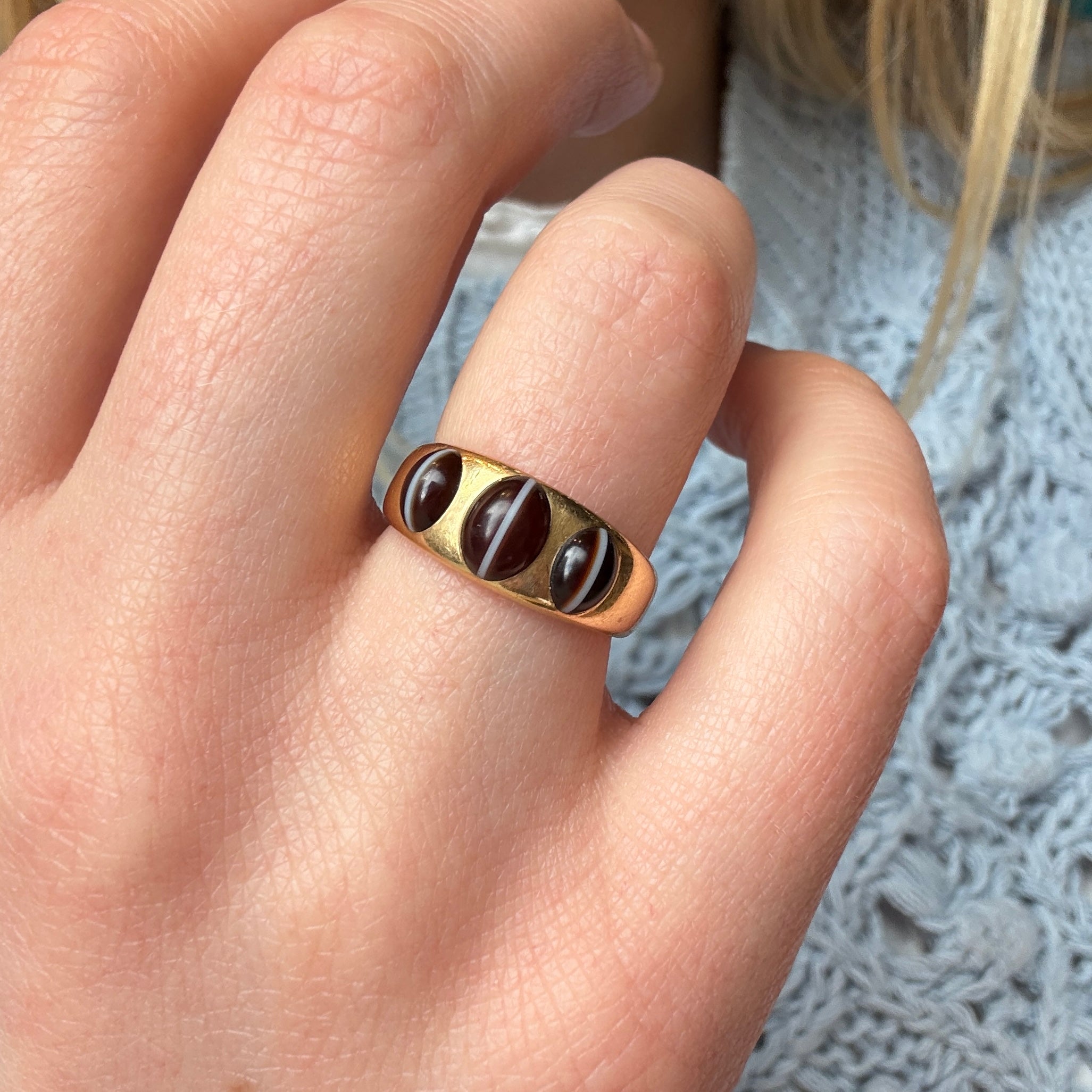 Victorian Banded Agate Gypsy Ring-Charlotte Sayers Antique Jewellery