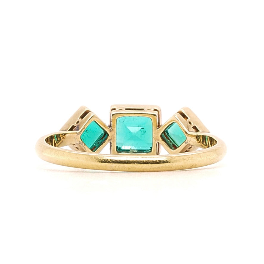 Victorian Emerald Ring-Charlotte Sayers Antique Jewellery