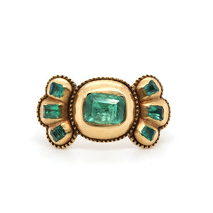 Iberian Emerald Gold Bow Ring