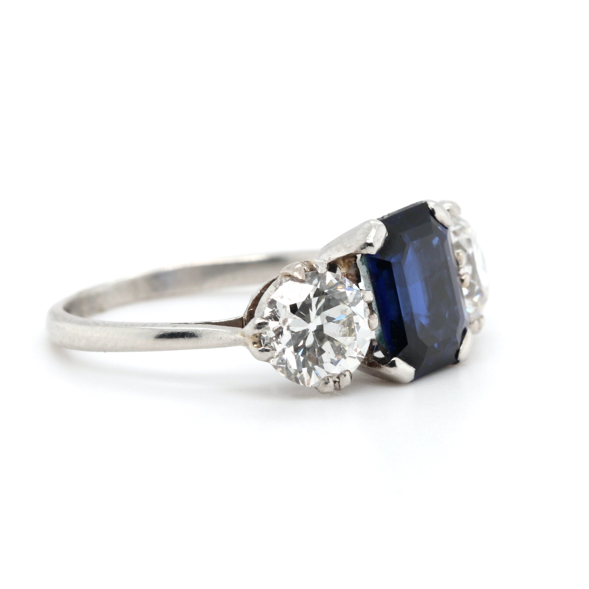 Sapphire diamond 3 stone ring