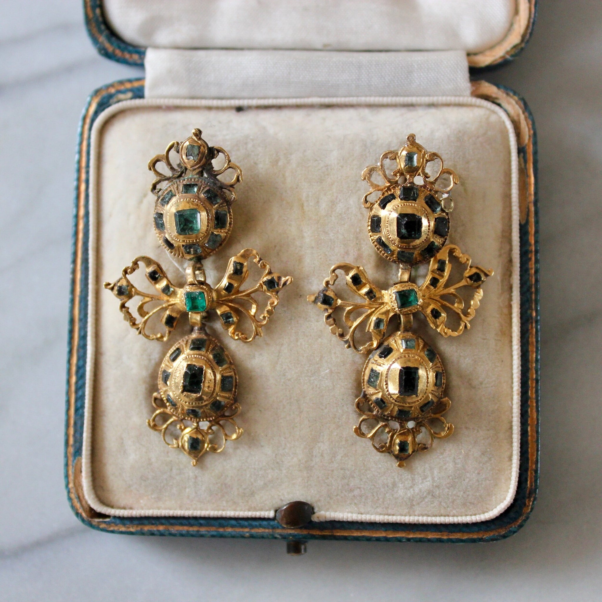 Iberian Emerald Drop Bow Earrings