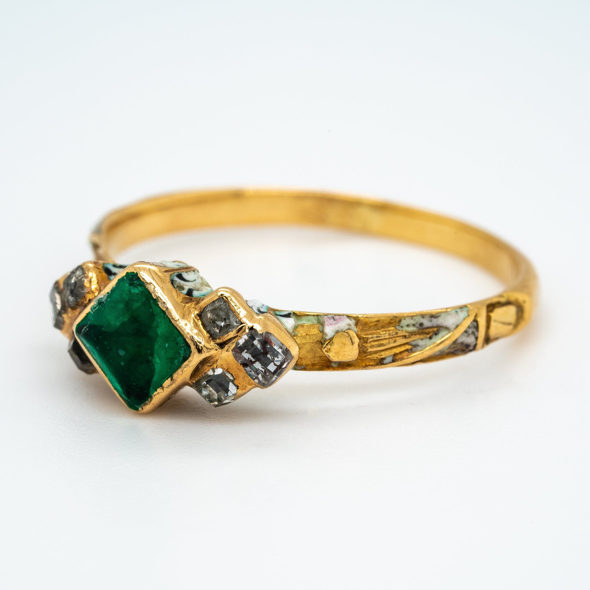 Emerald Diamond White Enamel 17th Century Ring