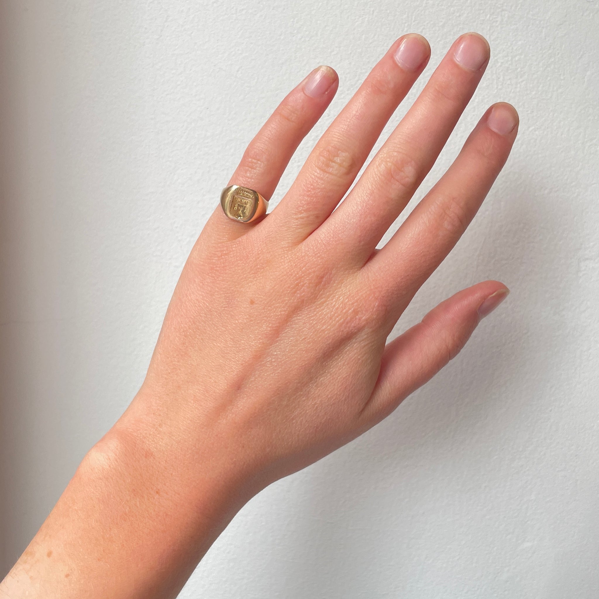 Edwardian 18ct Gold Signet Ring