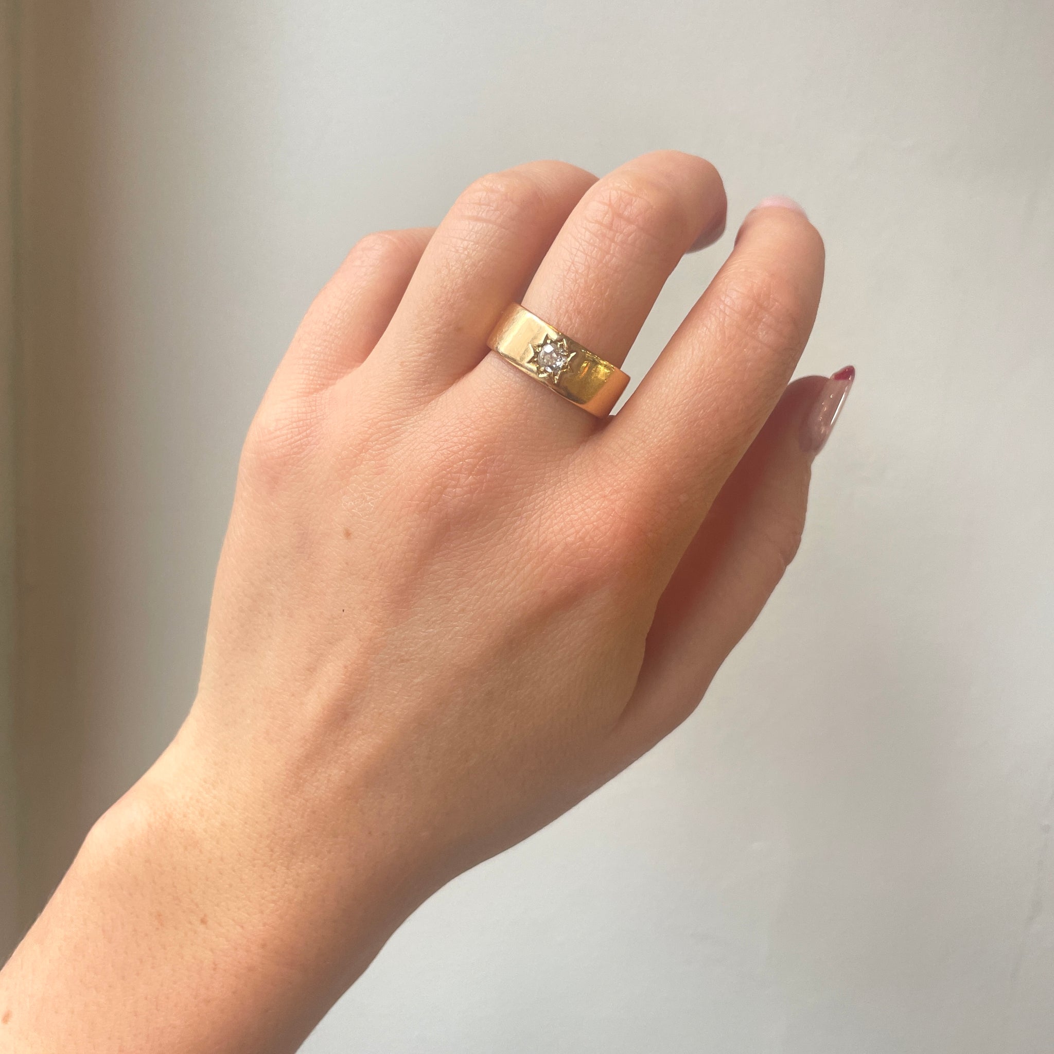 Edwardian Diamond and Gold Band Ring